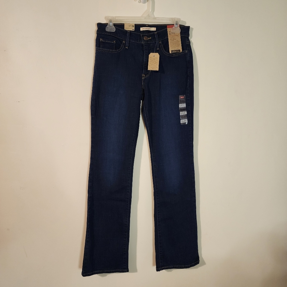Levi's Dark Wash JeansLevi's Jeans 315 Shaping Bootcut Women's Size 28 U S6 W28
